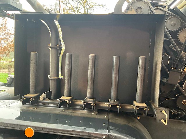 New holland roll baler 125 combi balenpers - afbeelding 9 van  31