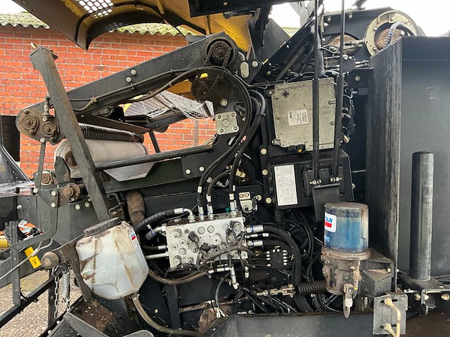 New holland roll baler 125 combi balenpers - afbeelding 20 van  31