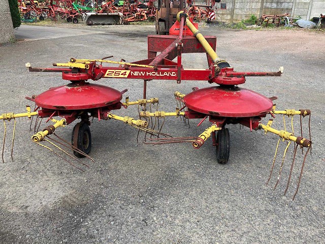 New holland schudder - afbeelding 1 van  3