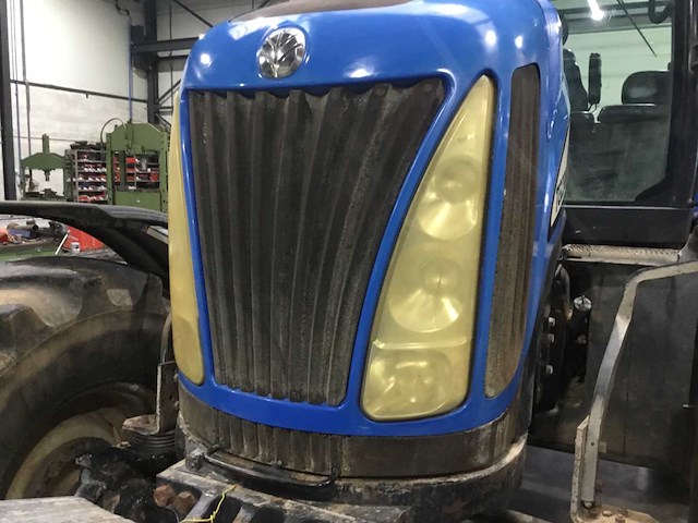 New holland tg 230 landbouwtractor - afbeelding 20 van  23
