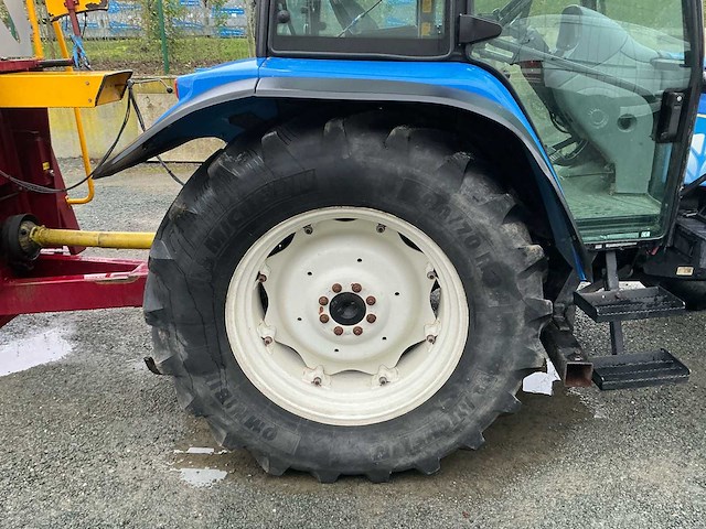 New holland tl90a vierwielaangedreven landbouwtractor - afbeelding 10 van  41