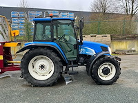 New holland tl90a vierwielaangedreven landbouwtractor - afbeelding 38 van  41
