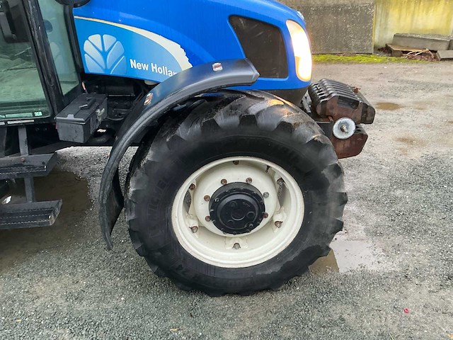 New holland tl90a vierwielaangedreven landbouwtractor - afbeelding 19 van  39