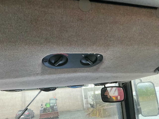 New holland tl90a vierwielaangedreven landbouwtractor - afbeelding 37 van  39