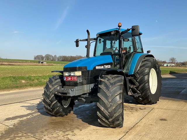 New holland tm135 geveerde vooras vierwielaangedreven landbouwtractor - afbeelding 1 van  34