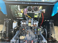 New holland tm135 geveerde vooras vierwielaangedreven landbouwtractor - afbeelding 27 van  34