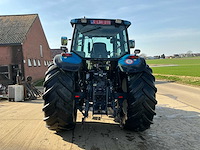 New holland tm135 geveerde vooras vierwielaangedreven landbouwtractor - afbeelding 4 van  34