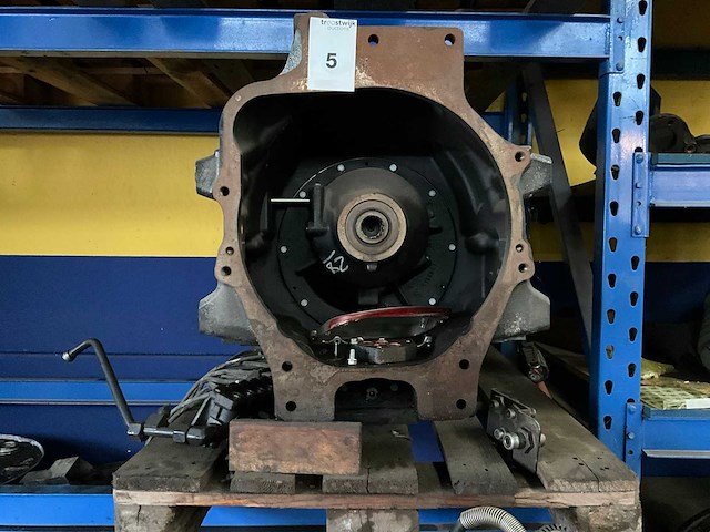 New holland transmissie tractor - afbeelding 2 van  3