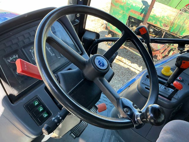 New holland ts90 tractor - afbeelding 6 van  26