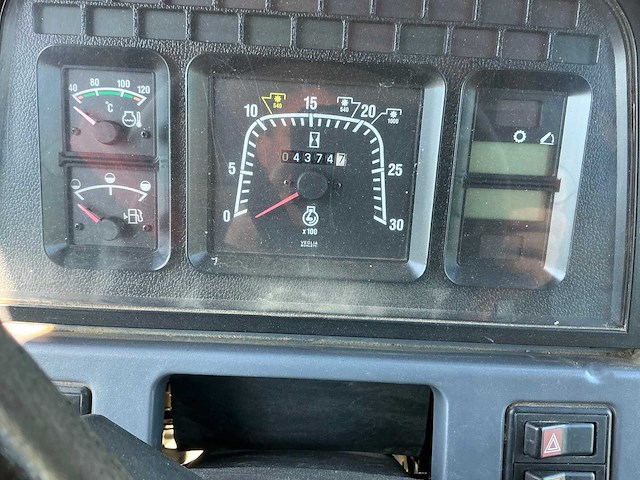 New holland ts90 tractor - afbeelding 7 van  26