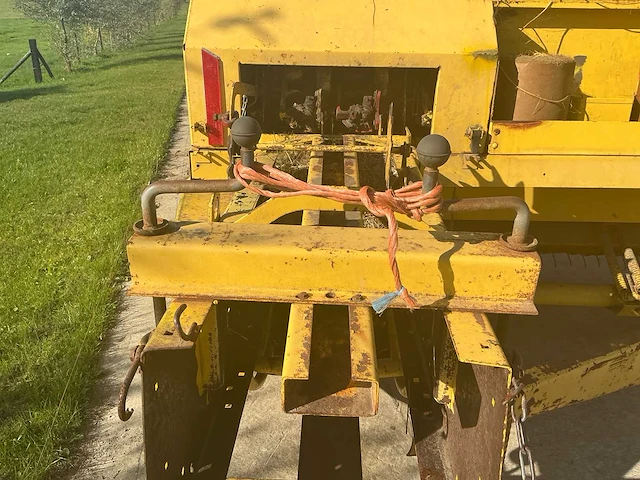 Newholland 945 balenpers - afbeelding 3 van  14