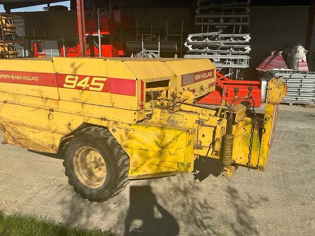 Newholland 945 balenpers - afbeelding 2 van  14