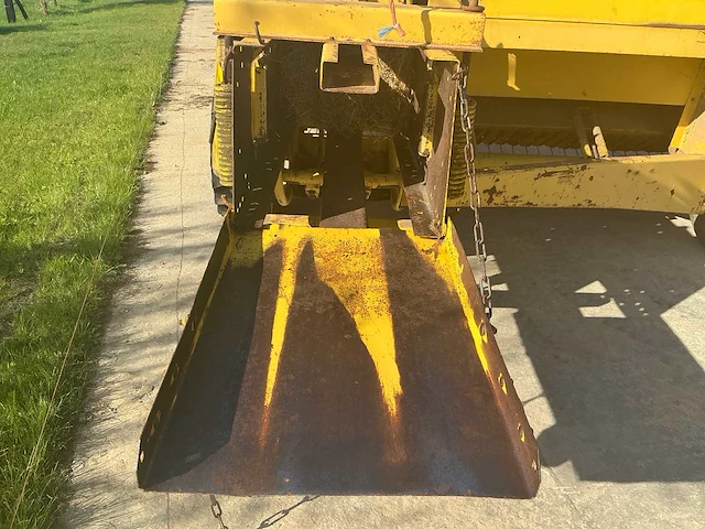 Newholland 945 balenpers - afbeelding 2 van  14