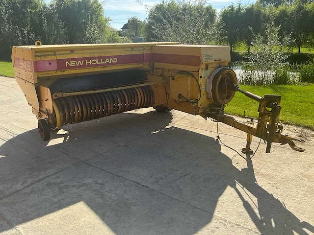 Newholland 945 balenpers - afbeelding 1 van  14