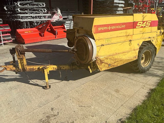Newholland 945 balenpers - afbeelding 11 van  14