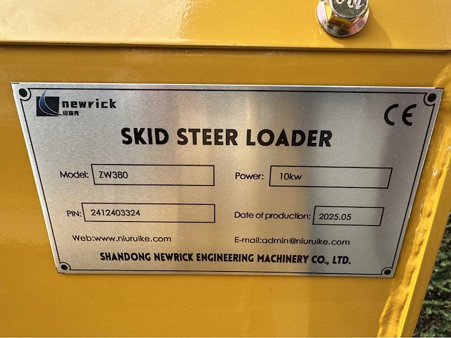 Newrick - 2025 - zw380 - schranklader - afbeelding 15 van  22
