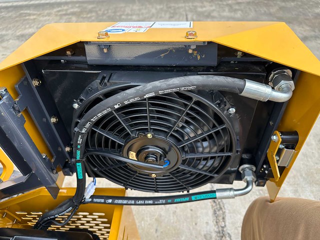 Newrick - 2025 - zw380 - schranklader - afbeelding 9 van  22