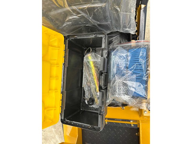 Newrick - 2025 - zw480 - rupsschranklader - afbeelding 9 van  18