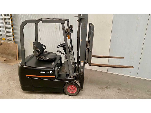 Nichiyu - nc15 - forklift trucks - 2000 - afbeelding 1 van  13