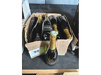 Nicolas feuillatte flessen champagne (14x) - afbeelding 1 van  2