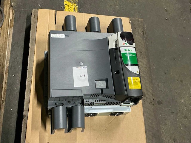 Nidec control techniques mp350a4r frequentieregelaar - afbeelding 2 van  6