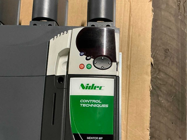 Nidec control techniques mp350a4r frequentieregelaar - afbeelding 5 van  6