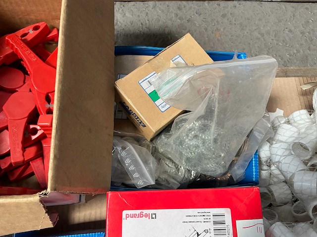 Niedax /titgemeyer partij installatie materiaal elektriciteit - afbeelding 10 van  22