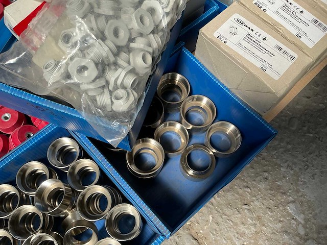 Niedax /titgemeyer partij installatie materiaal elektriciteit - afbeelding 17 van  22