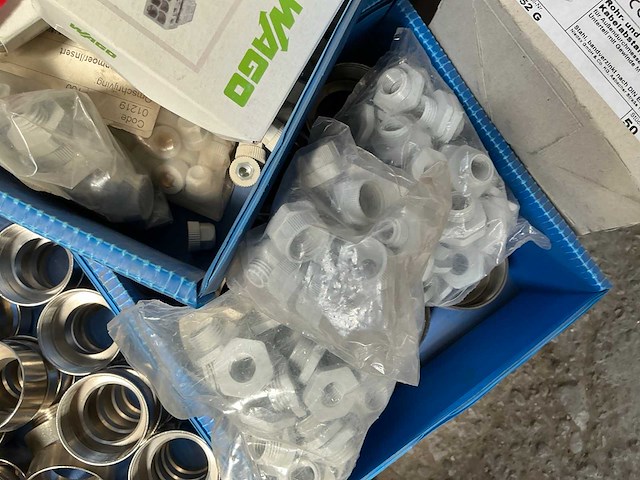 Niedax /titgemeyer partij installatie materiaal elektriciteit - afbeelding 19 van  22