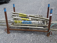 Niet bij elkaar passende aluminium steigers met rek (zie detail) - afbeelding 4 van  7
