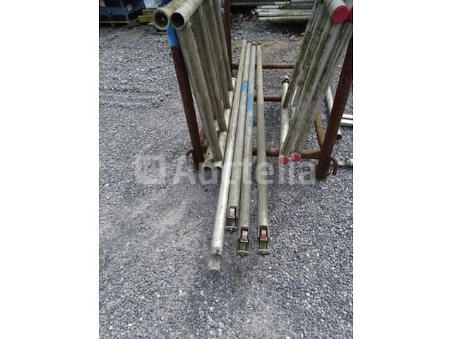 Niet bij elkaar passende aluminium steigers met rek (zie detail) - afbeelding 7 van  7