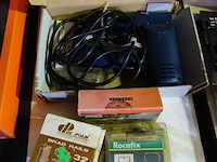 Nietjesmachine en nietjes - afbeelding 1 van  1