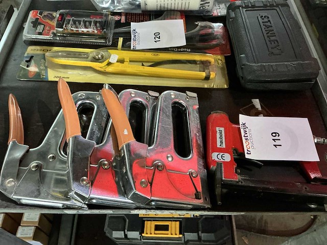 Nietmachine (4x) - afbeelding 1 van  1