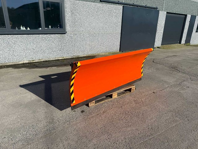 Nieuw - sneeuwruimer - euro koppeling - afbeelding 1 van  7
