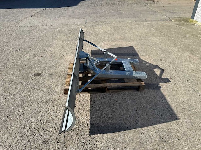 Nieuw - sneeuwschuif - voorzetapparatuur - afbeelding 3 van  7