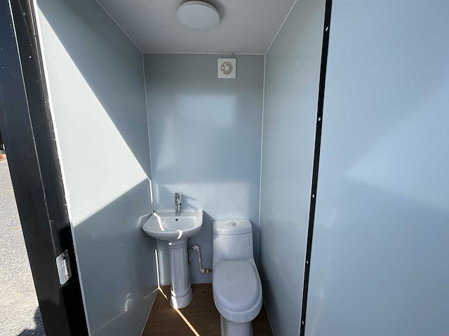 Nieuw mobiel toilet - afbeelding 3 van  13