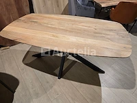 Nieuw tafeldeens massief hout 180x90x3cm hoogte 77cm - afbeelding 2 van  2