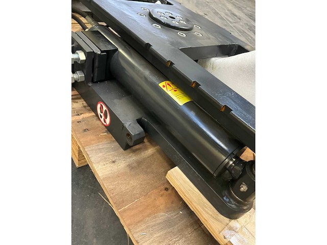 Nieuwe 2024 mac 180 ° rotator met arm klasse fem 2 - afbeelding 3 van  17