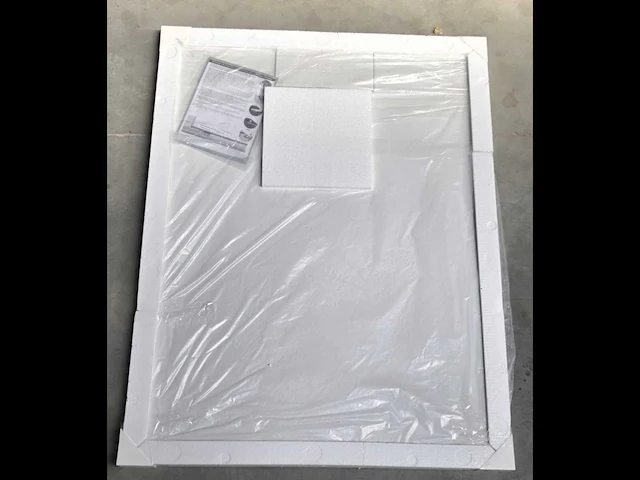 Nieuwe douchebak 120 x 90 met sifon - afbeelding 1 van  5