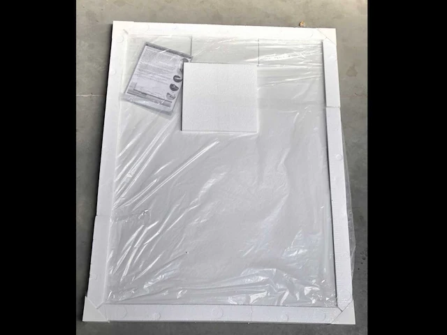 Nieuwe douchebak 140 x 90 met afzuiger - afbeelding 1 van  5