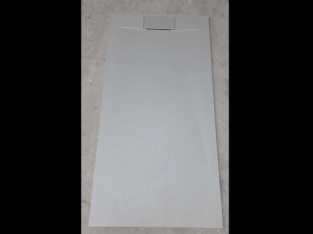 Nieuwe douchebakken van 180 x 90 met vallen (3x) - afbeelding 1 van  4