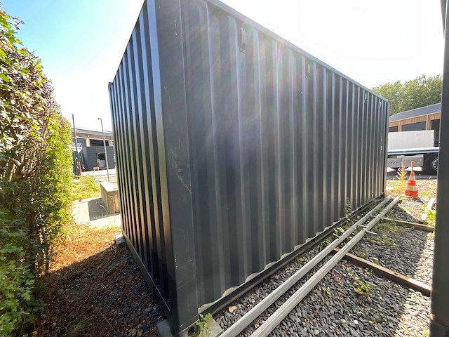 Nieuwe garagecontainer - afbeelding 15 van  17