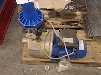 Nieuwe inox pomp - afbeelding 1 van  3