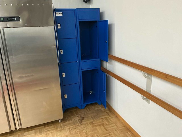 Nieuwe lockerkast lockerkast - afbeelding 2 van  4