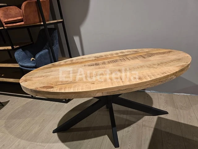 Nieuwe ovale massief houten tafel 160x90x6cm hoogte 77cm - afbeelding 1 van  1