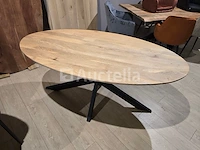 Nieuwe ovale massief houten tafel 180x90x3cm hoogte 77cm
