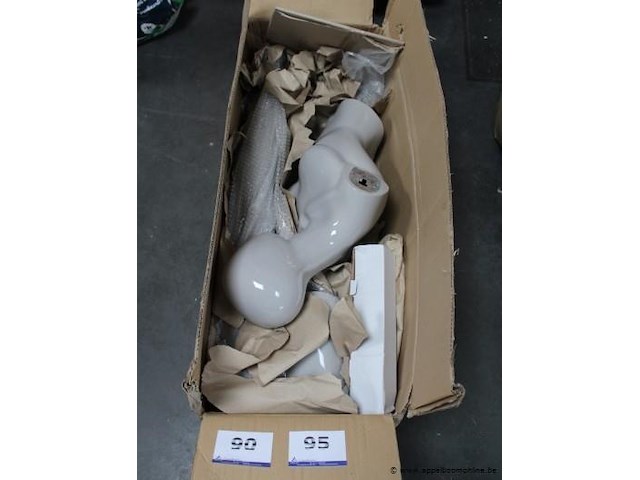 Nieuwe paspop - afbeelding 1 van  1