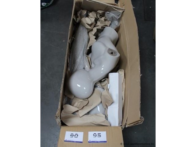 Nieuwe paspop - afbeelding 1 van  1