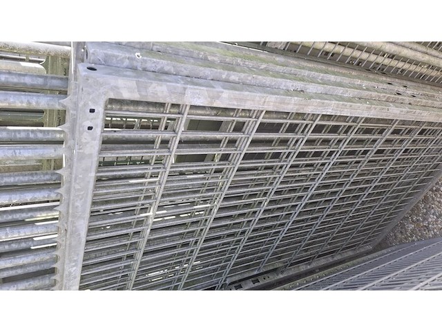 Nieuwe poortvleugel heras 180cm h x 100cm breed - afbeelding 4 van  5
