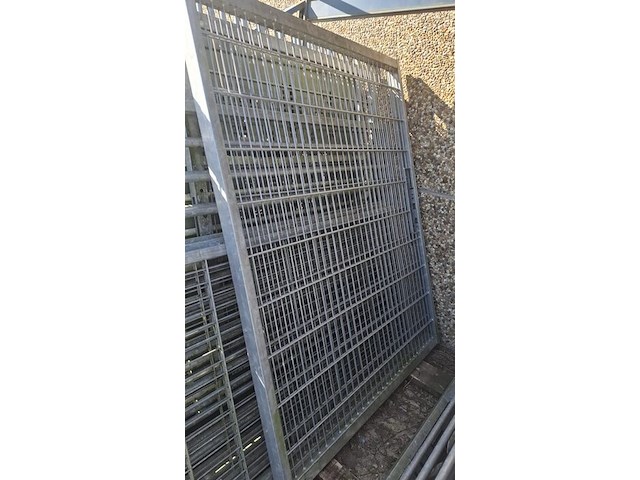 Nieuwe poortvleugel heras 200cm h x 155cm breed - afbeelding 2 van  5